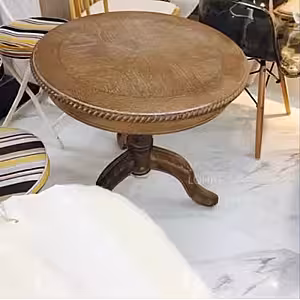 American Style Vintage Round Table with Wooden Stand
