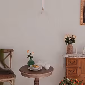 American Style Vintage Round Table with Wooden Stand