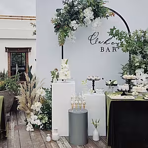 Structure Party Decoration Iron Cuboid White Desserts Stand (Small)